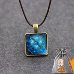 Collier "Pyramide de Cristal Luminescent"