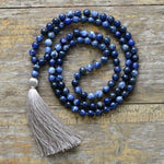 Collier Mala Pompon "Sérénité" en Sodalite Naturelle