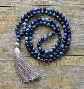 Collier Mala Pompon "Sérénité" en Sodalite Naturelle