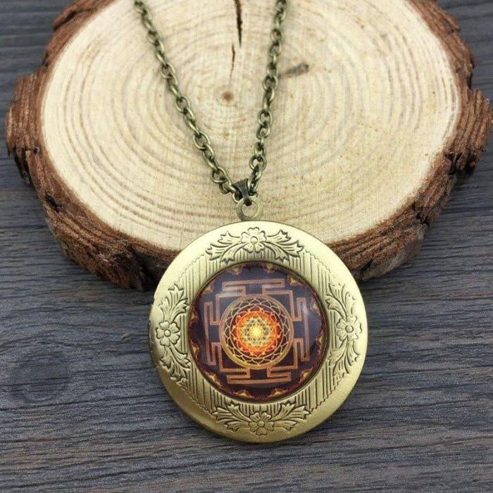 Collier & Médaillon Sacré Sri Yantra